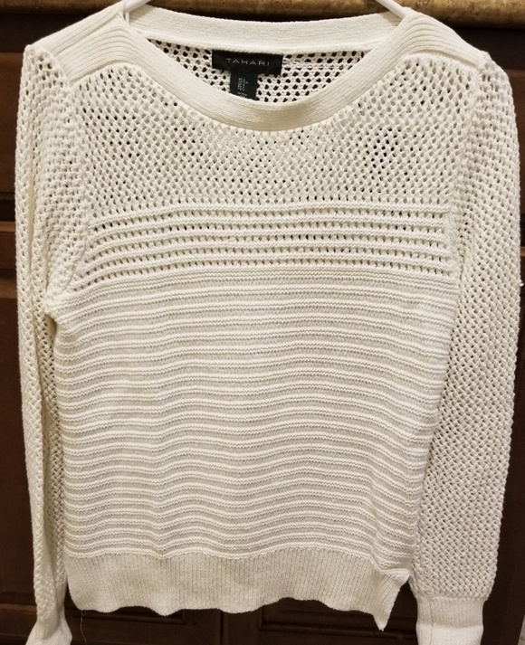 Tahari Sweaters - Tahari ivory/ beige sweater T92